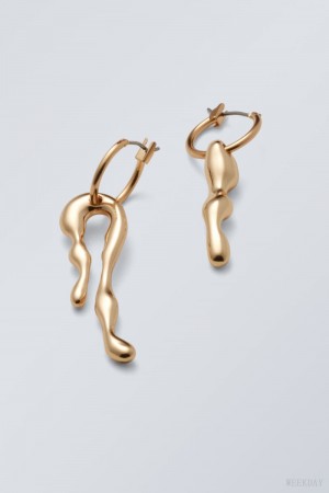 Weekday Millie Hoop Earrings ジュエリー レディース Golden Japan | O4Y-4798