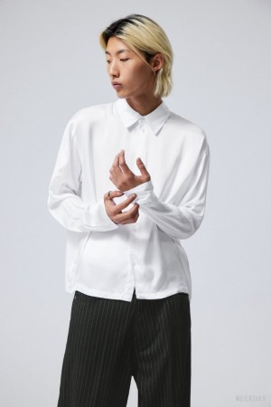 Weekday Oversized Boxy Shiny Shirt シャツ メンズ 白 Japan | R0L-3456