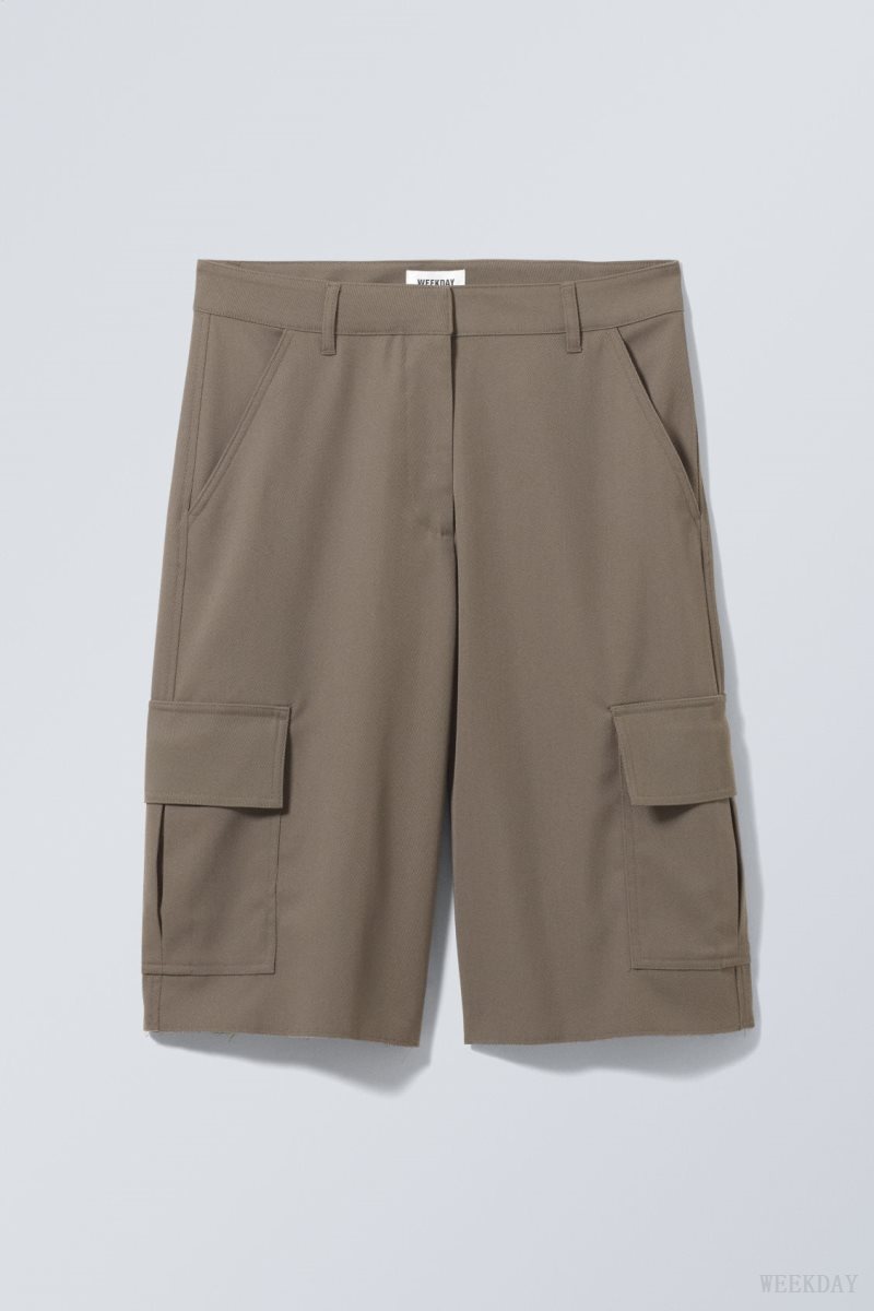 Weekday Arwen Cargo Suiting Shorts ショートパンツ レディース カーキ Japan | R9T-8913