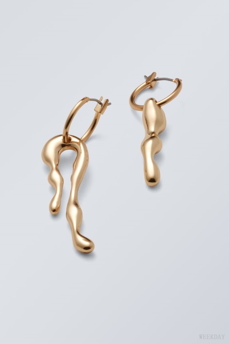 Weekday Millie Hoop Earrings ジュエリー レディース Golden Japan | O4Y-4798