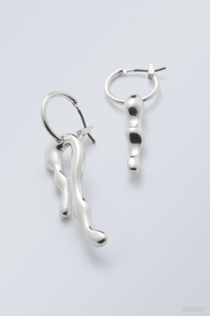 Weekday Millie Hoop Earrings ジュエリー レディース シルバー Japan | E8L-0448