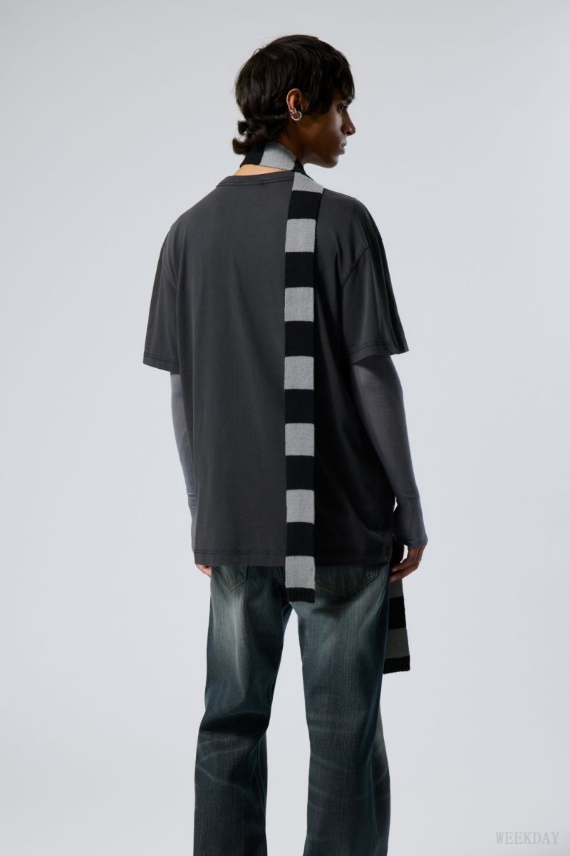 Weekday Oversized グラフィック Printed T-shirt Tシャツ メンズ 黒 Japan | M6F-7924