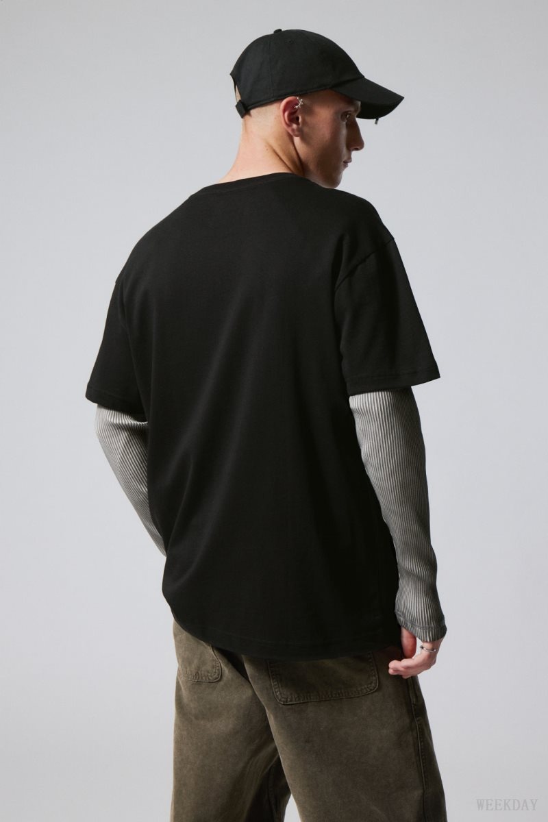 Weekday Oversized グラフィック Printed T-shirt Tシャツ メンズ 黒 Japan | Z9O-3480